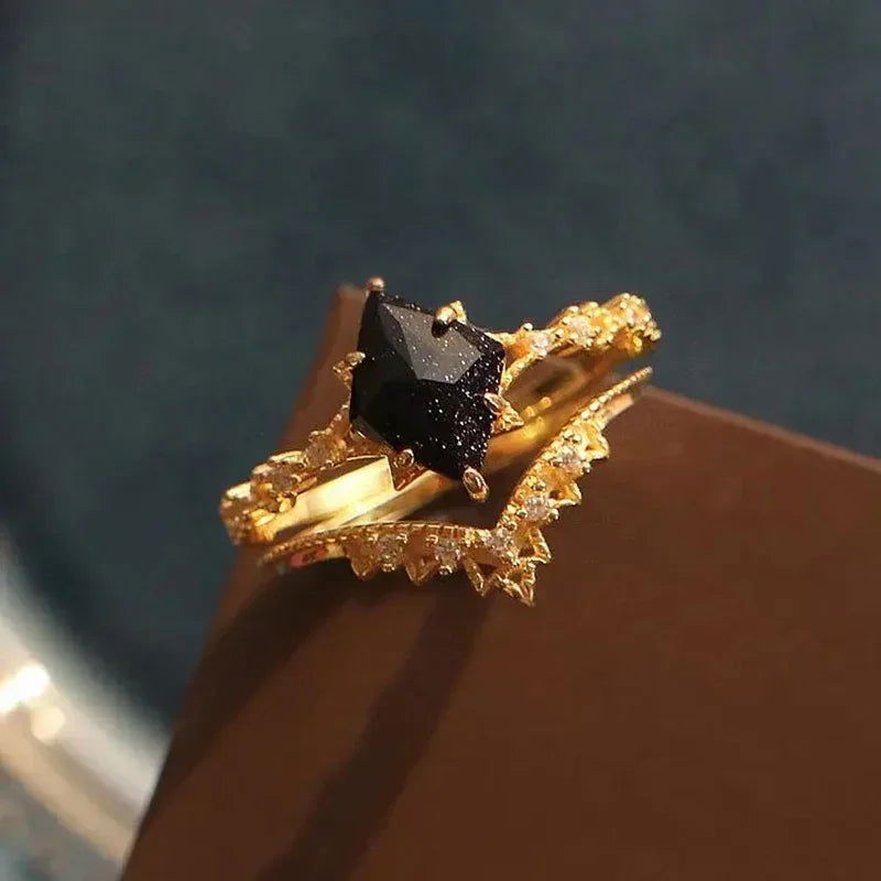 A Court of Thorns and Roses Inspired Gold Plated & Black Onyx Stone Vintage Ring - ACOTAR -