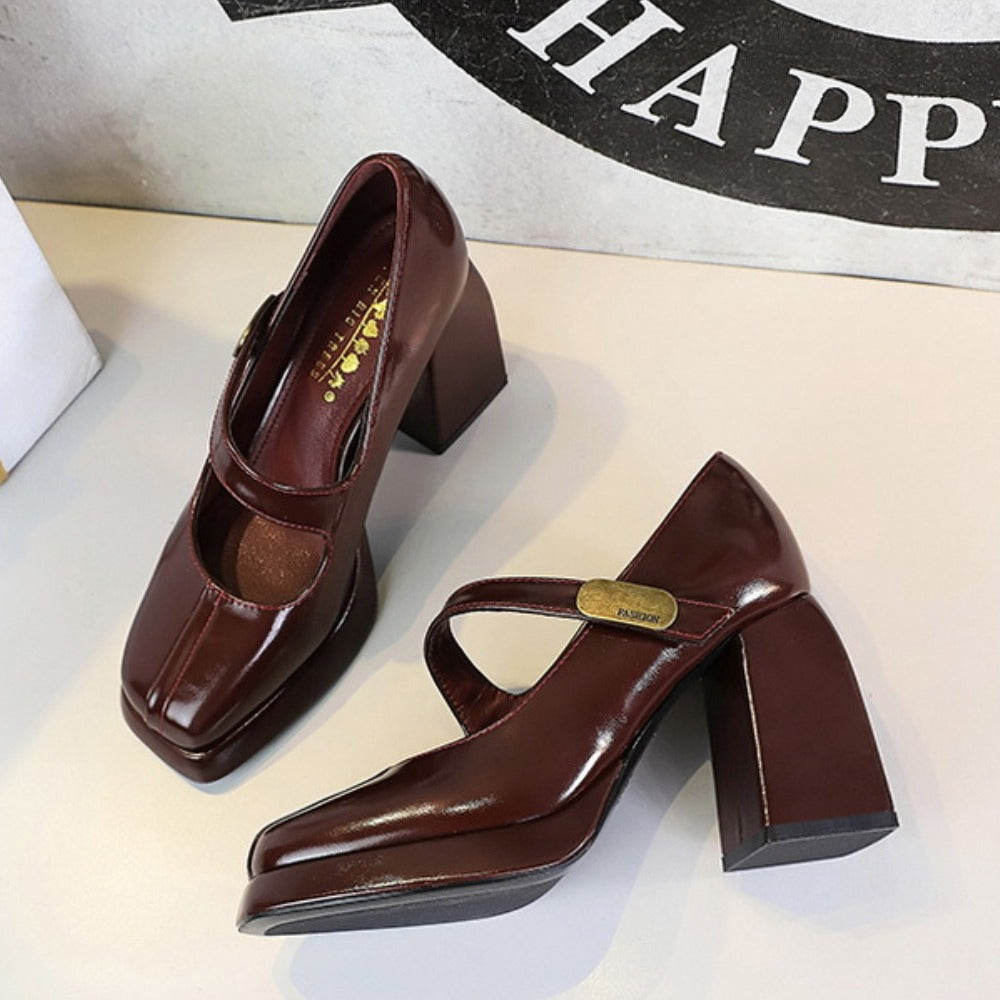 Vintage Women's Block Heel Mary Jane Retro Chunky Heel Pumps with Gold Buckle