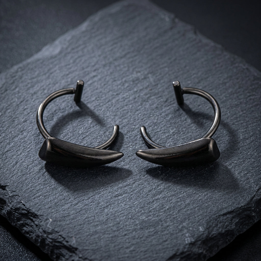 vampire fang lip ring, non piercing lip ring, fake snake bites, gothic lip cuff, fake lip piercing, vampire lip jewelry, black lip ring, silver lip ring, stainless steel lip cuff, gothic body jewelry, non piercing labret, snake bite lip jewelry, vampire accessories, Halloween lip jewelry, alternative fashion jewelry, punk lip cuff, fake fang piercing, gothic makeup accessory