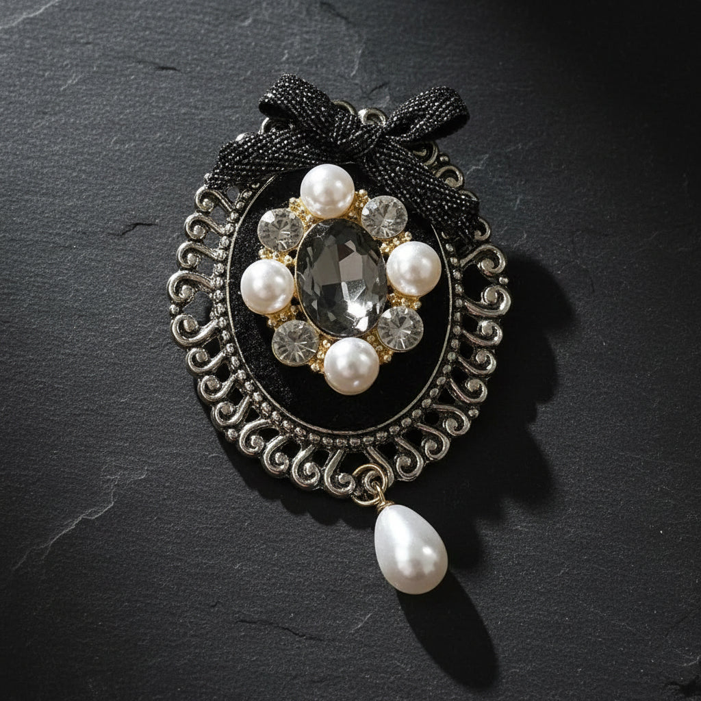 Vintage Rhinestone & Pearl Women's Baroque Rococo Ornate Lapel Brooch