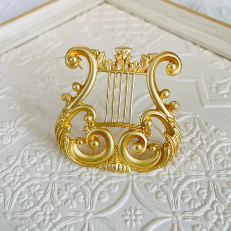 Vintage Golden Harp Antique Musical Instrument Lapel Brooch Pin
