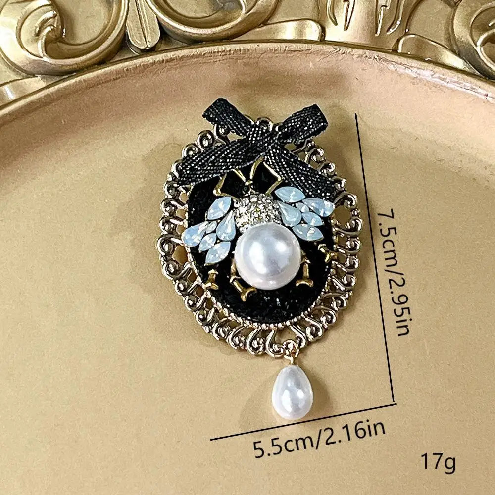 Vintage Rhinestone & Pearl Women's Baroque Rococo Ornate Lapel Brooch