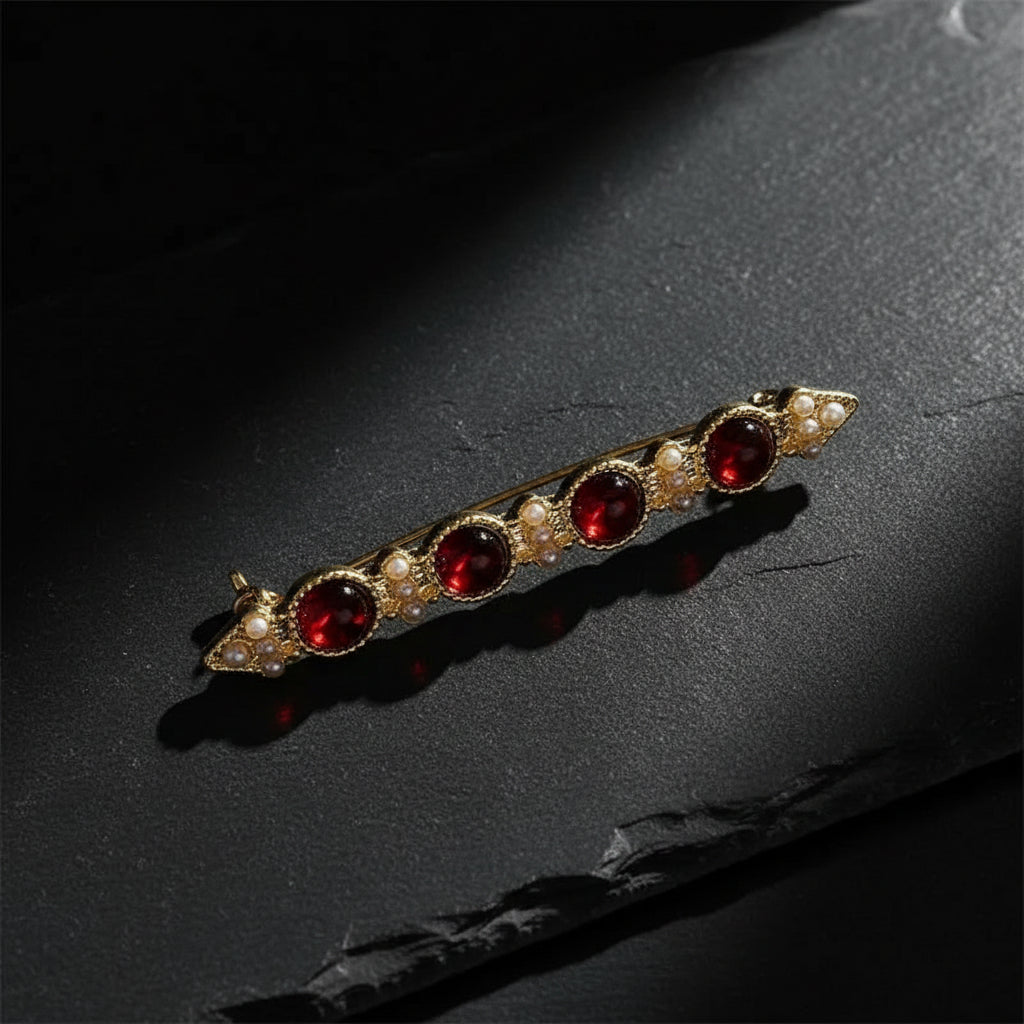 Women's Vintage Baroque Pearl & Gemstone Retro Palace Style Renaissance Brooch