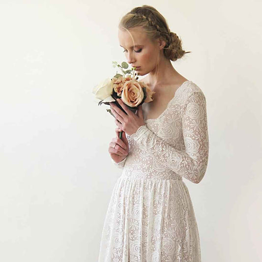 Vintage Ivory Lace Square Neckline Wedding Dress With Flowing Train