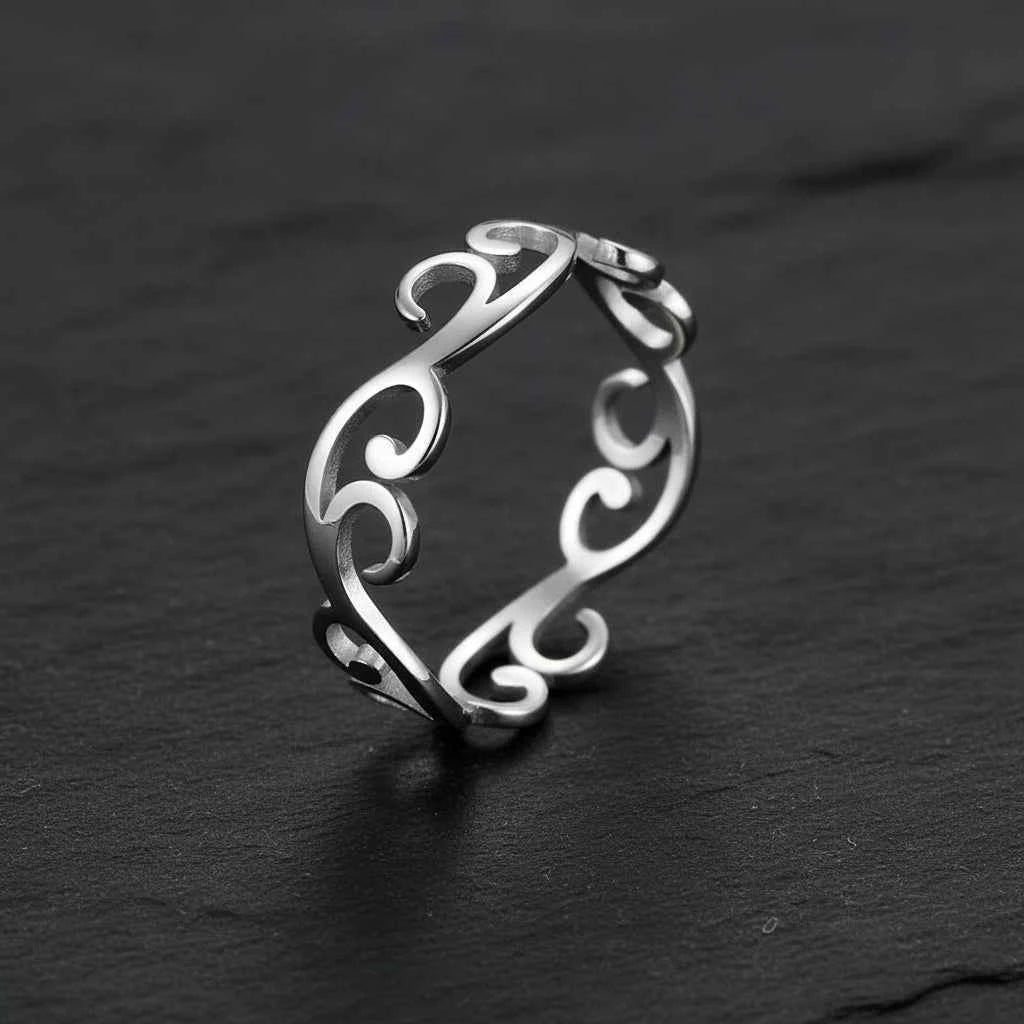 Women's Delicate Filigree Cutout Metallic Carved Ring