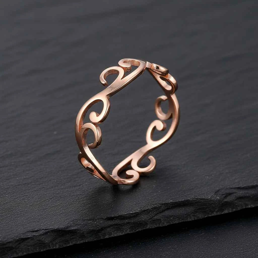 Women's Delicate Filigree Cutout Metallic Carved Ring