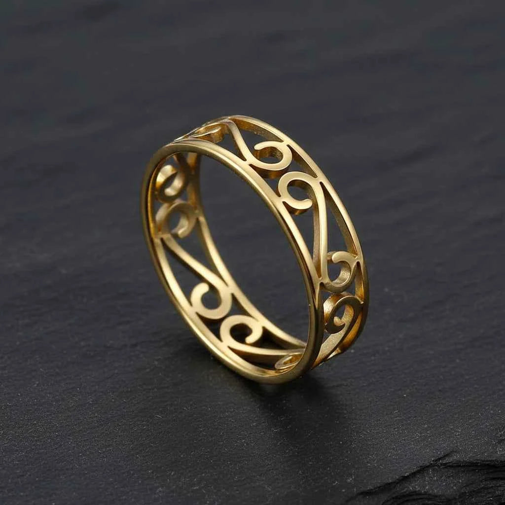 Women's Delicate Filigree Cutout Metallic Carved Ring