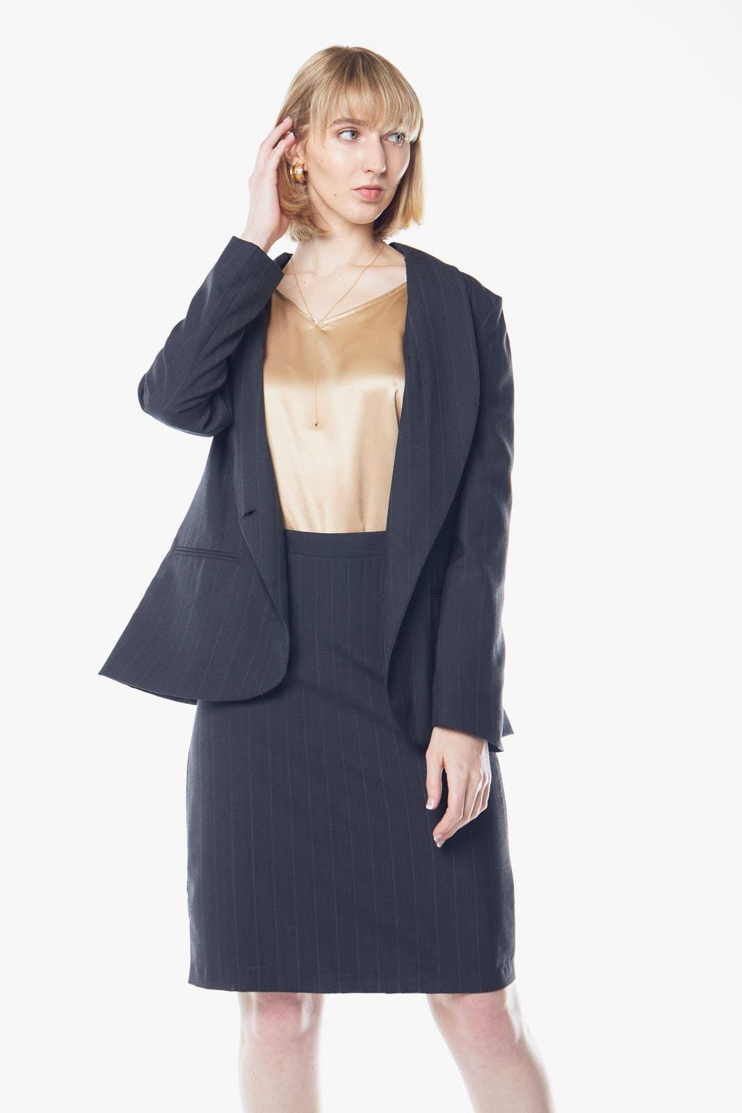 Women's Tailored Dark Gray Belted Woolen Blazer with Notched Lapel - Lovez Aqua© -