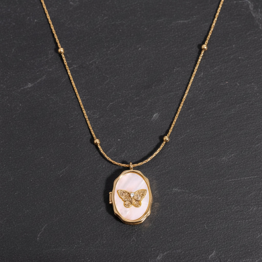Vintage White Shell Golden Butterfly Photo Frame Gilded Locket Necklace