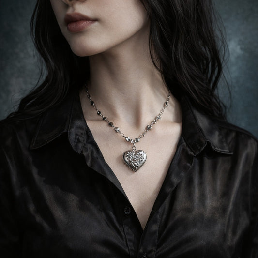 Gothic Vintage Floral Engraved Heart Women's Locket Necklace