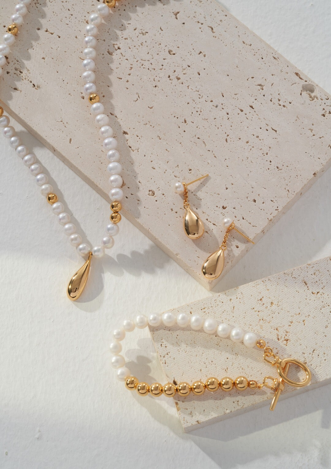 Women's Dainty 18K Gold-Plated Vermeil Raindrop Pearl Beaded Necklace - Lovez Aqua© - 