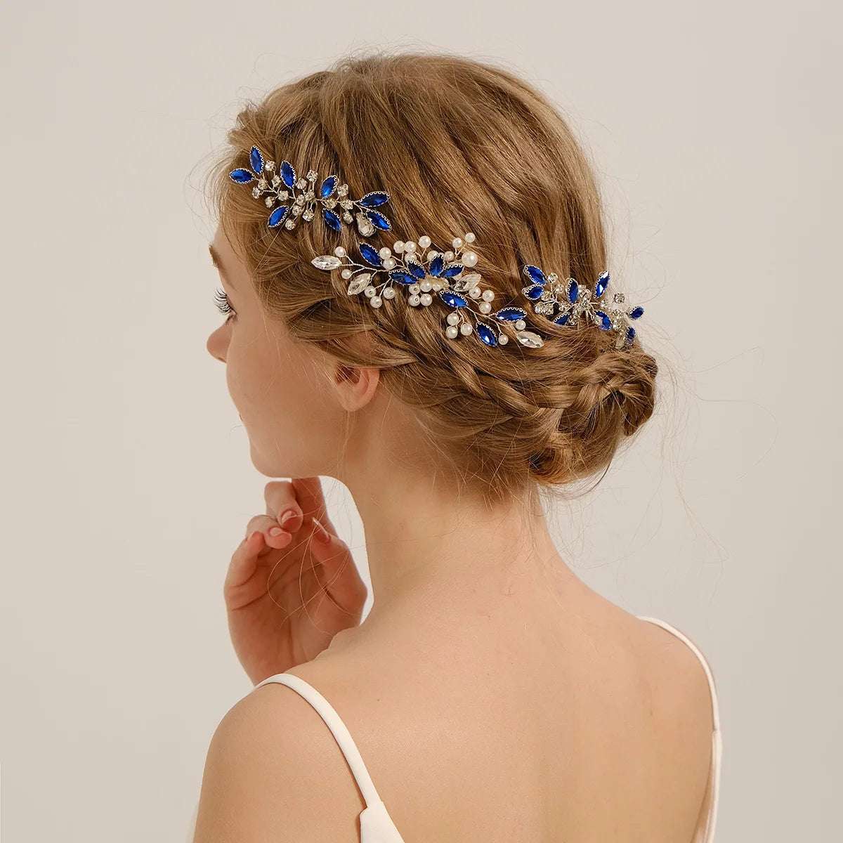 Women's Delicate Crystal Rhinestone & Pearl Flower Bridal Hair Comb - Lovez Aqua© - 
