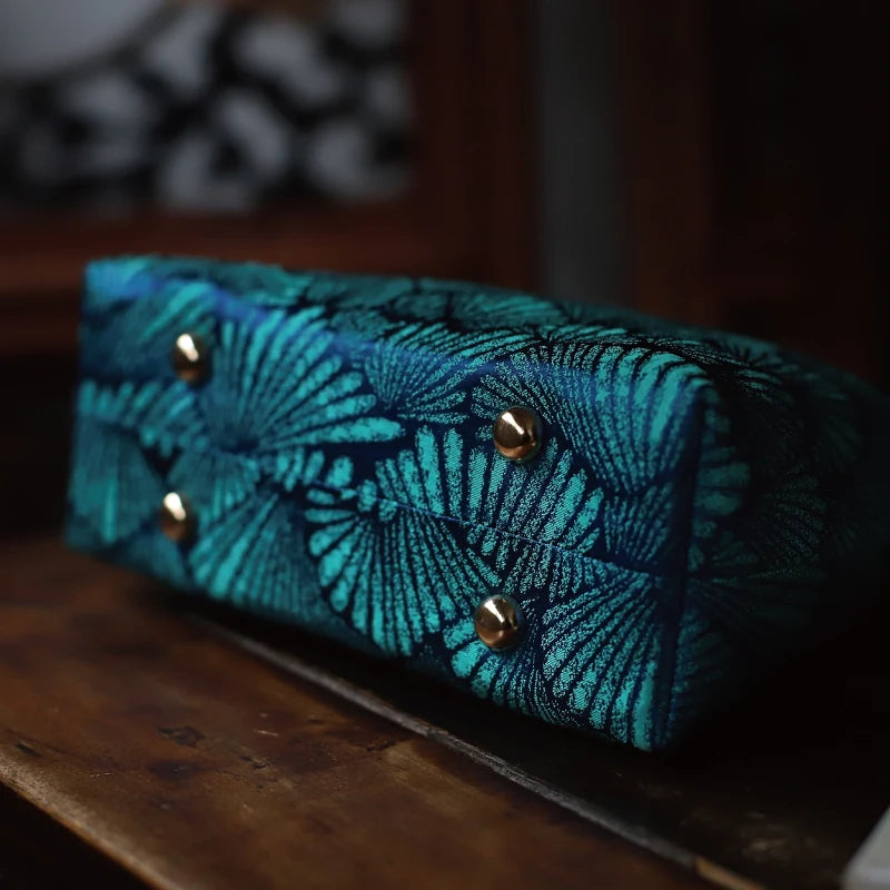 Vintage Blue Ocean Seashell Brocade Bridal Clutch Purse with Pearl Kiss Clasp - Lovez Aqua© - 