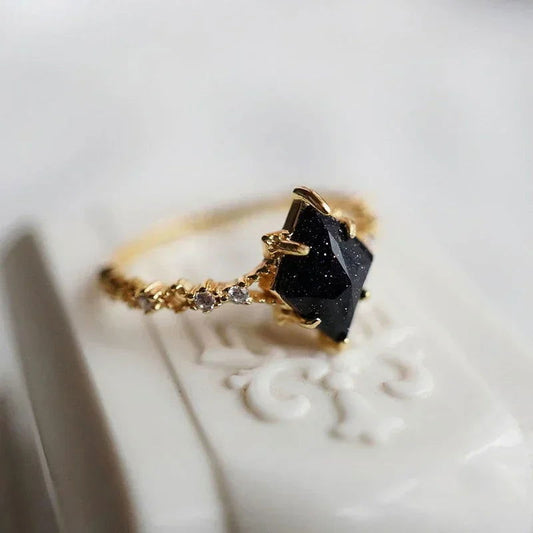 A Court of Thorns and Roses Inspired Gold Plated & Black Onyx Stone Vintage Ring - ACOTAR - 