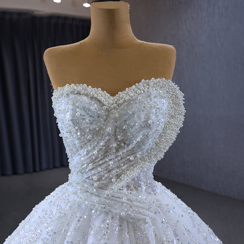 Crystal Embellished Princess Ball Gown Ivory Wedding Dress with Sweetheart Neckline