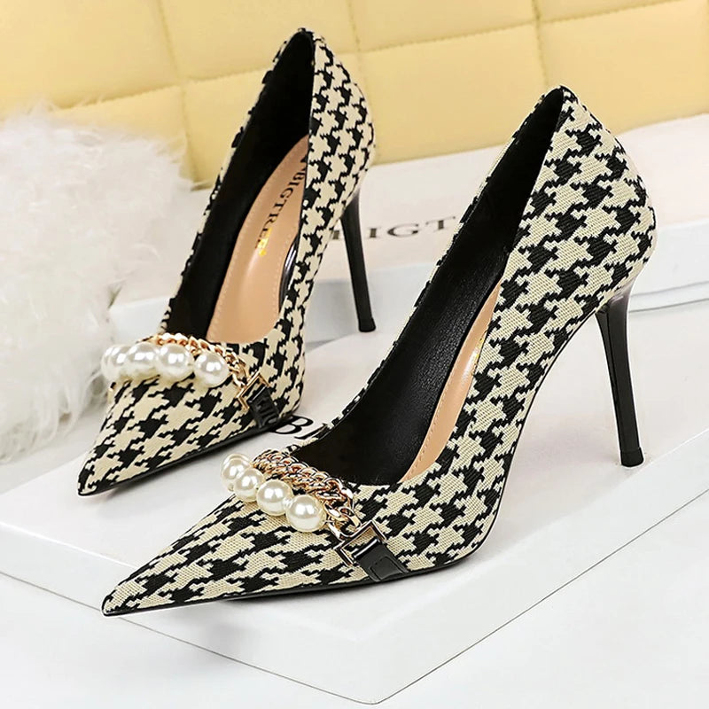 Vintage Plaid Checkered Women's Stiletto High Heels with Pearl & Chain Detail