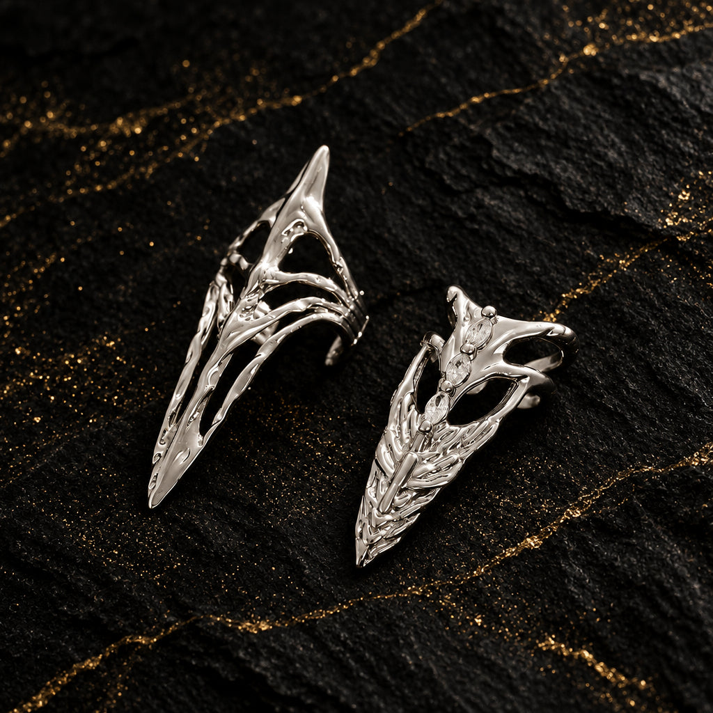 gothic claw ring, finger armor jewelry, silver nail ring, nail armor ring, punk hand jewelry, gothic fingertip ring, unisex gothic jewelry, dark avant garde jewelry, silver claw jewelry, alternative fashion ring, skeletal jewelry, rhinestone claw ring, Y2K gothic accessory, K-pop inspired jewelry, idol stage accessory, metal nail cover, gothic hand armor, cyber gothic accessory