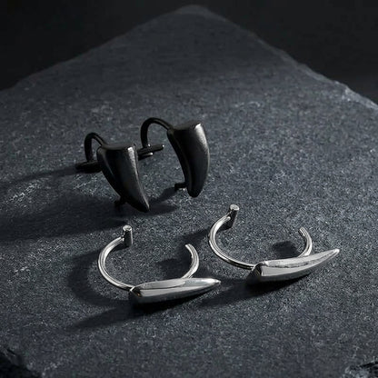 vampire fang lip ring, non piercing lip ring, fake snake bites, gothic lip cuff, fake lip piercing, vampire lip jewelry, black lip ring, silver lip ring, stainless steel lip cuff, gothic body jewelry, non piercing labret, snake bite lip jewelry, vampire accessories, Halloween lip jewelry, alternative fashion jewelry, punk lip cuff, fake fang piercing, gothic makeup accessory