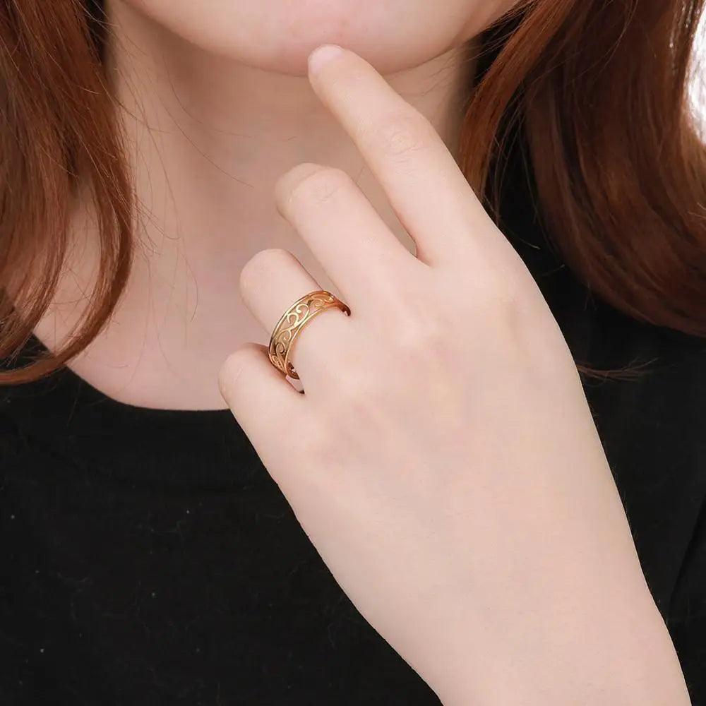 Women's Delicate Filigree Cutout Metallic Stainless Steel Ring - Lovez Aqua© - 