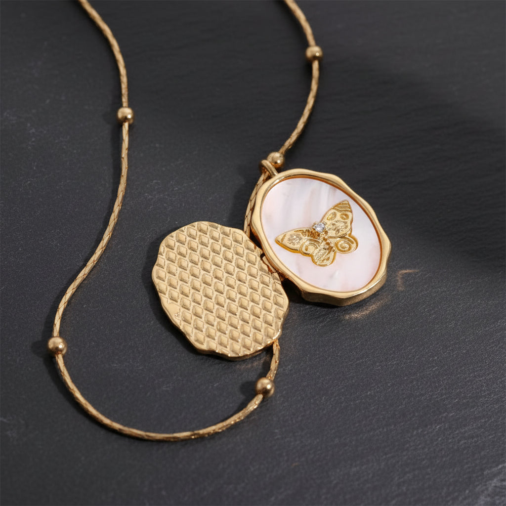 Vintage White Shell Golden Butterfly Photo Frame Gilded Locket Necklace