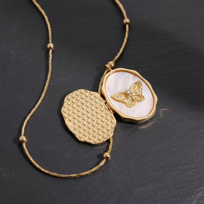 Vintage White Shell Golden Butterfly Photo Frame Gilded Locket Necklace