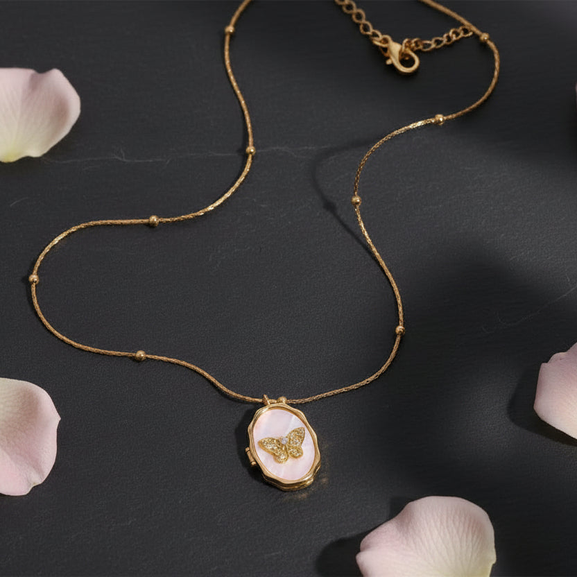 Vintage White Shell Golden Butterfly Photo Frame Gilded Locket Necklace