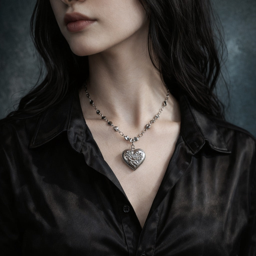Gothic Vintage Floral Engraved Heart Women's Locket Necklace